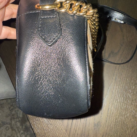 Gucci Beige GG Monogram Crossbody with Black Trim and Gold Hardware - Picture 3 of 7